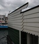 De zijkant van het schip tijdens de restauratie in de haven van Amsterdam.
<br/>
Richard Keijzer, 2007